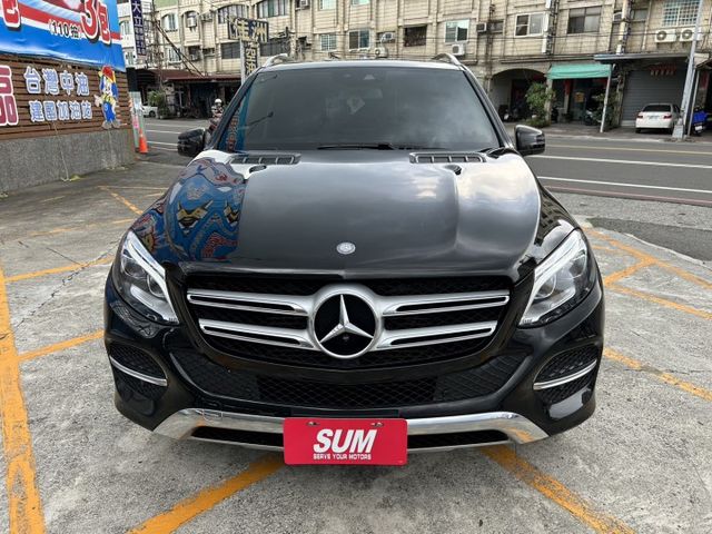 一手車 鈑件原 里程保證 總代理 柴油引擎 九速手自排 四輪傳動 電動座椅 電動尾門 電動天窗認證車有保固可貸款  第2張相片