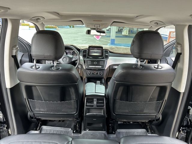 一手車 鈑件原 里程保證 總代理 柴油引擎 九速手自排 四輪傳動 電動座椅 電動尾門 電動天窗認證車有保固可貸款  第13張相片