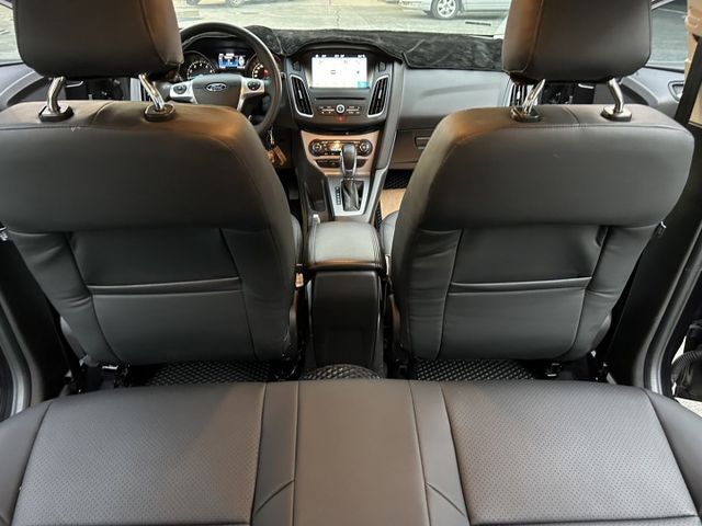 鈑件原 里程保證 車況優 雙離合器6速自手排 方向盤快控鍵 恆溫分區溫控 電動折疊後視鏡 循跡防滑 認證車 有保固  第11張相片
