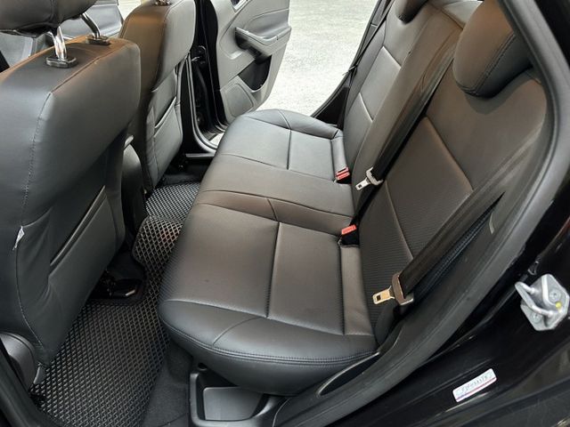 鈑件原 里程保證 車況優 雙離合器6速自手排 方向盤快控鍵 恆溫分區溫控 電動折疊後視鏡 循跡防滑 認證車 有保固  第12張相片
