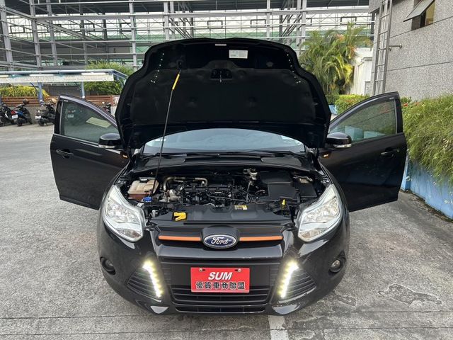 鈑件原 里程保證 車況優 雙離合器6速自手排 方向盤快控鍵 恆溫分區溫控 電動折疊後視鏡 循跡防滑 認證車 有保固  第19張相片