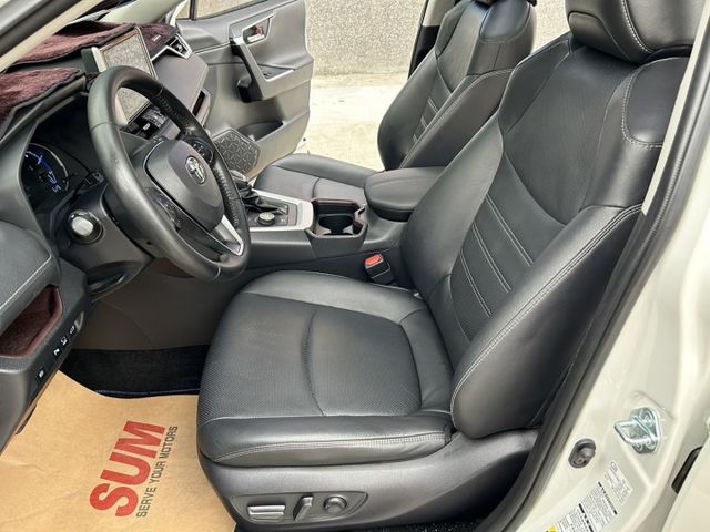 Hybrid旗艦版 油電混合 鈑件原 4WD 里程保證 免鑰匙啟動車門鎖 ACC環景 電動尾門 全景天窗 認證車  第9張相片