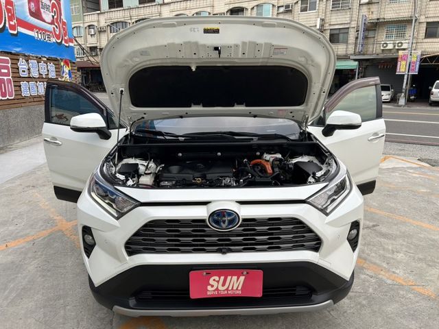 Hybrid旗艦版 油電混合 鈑件原 4WD 里程保證 免鑰匙啟動車門鎖 ACC環景 電動尾門 全景天窗 認證車  第19張相片