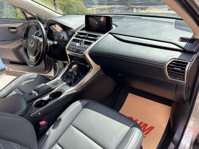 2019/2020年式小改款 菁英版 原鈑件 里程保證 ACC跟車 雙前座電熱椅 快撥鍵 倒車顯影認證車 有保固 可貸款  第10張相片