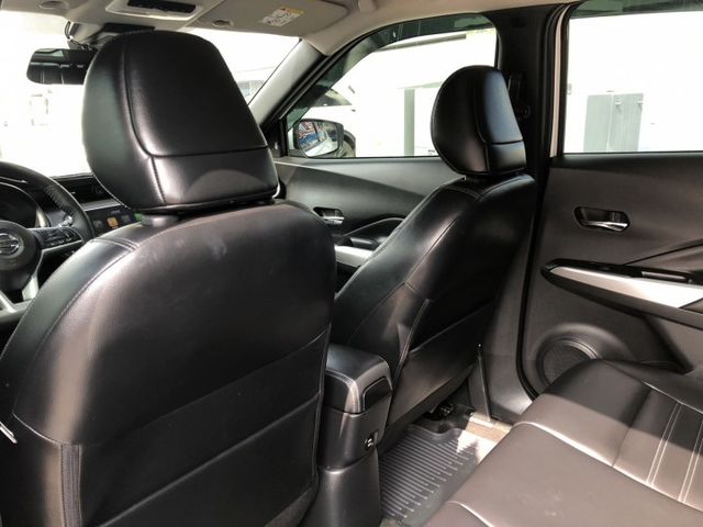 頂級版 一手車 鈑件原 里程保證 空力套件 車頂行李架 環景 免鑰匙啟動車門鎖 車道偏離警示 自動緊急煞車 認證車有保固  第15張相片