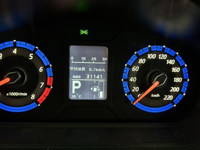 盲點偵測 定速 Android機 倒車顯影 環景 電尾門 一手車 原鈑件 里程保證 認證車 原廠保固中 可貸款  第3張相片