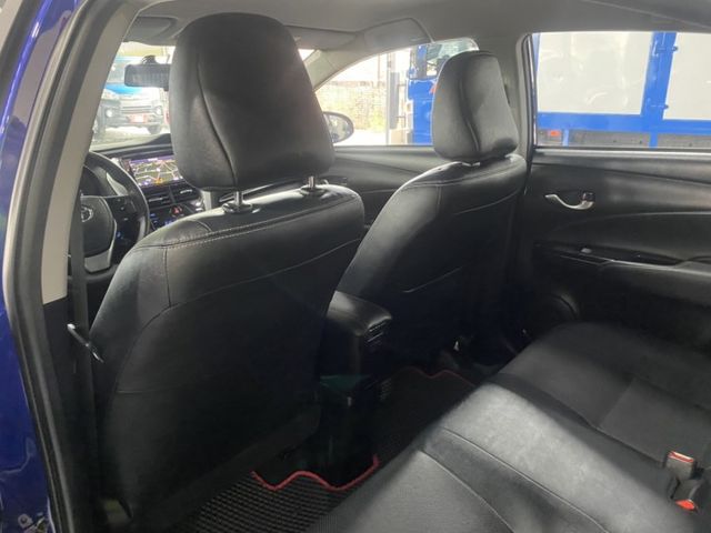 一手車 鈑件原 里程保證 少跑里程 車況優 豪華頂規版 七座氣囊 免鑰匙啟動車門鎖 定速 倒車顯影 恆溫空調 循跡防滑  第11張相片