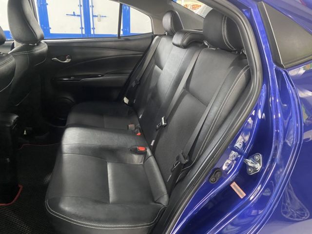 一手車 鈑件原 里程保證 少跑里程 車況優 豪華頂規版 七座氣囊 免鑰匙啟動車門鎖 定速 倒車顯影 恆溫空調 循跡防滑  第12張相片