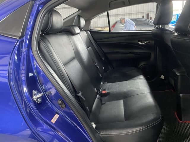 一手車 鈑件原 里程保證 少跑里程 車況優 豪華頂規版 七座氣囊 免鑰匙啟動車門鎖 定速 倒車顯影 恆溫空調 循跡防滑  第15張相片