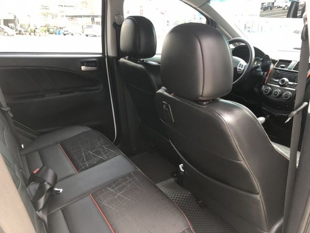 一手車 X-Sports版 里程保證 只跑9萬多公里 高C/P值的內裝 高IQ感應鑰匙 Push Start 電動尾門  第14張相片