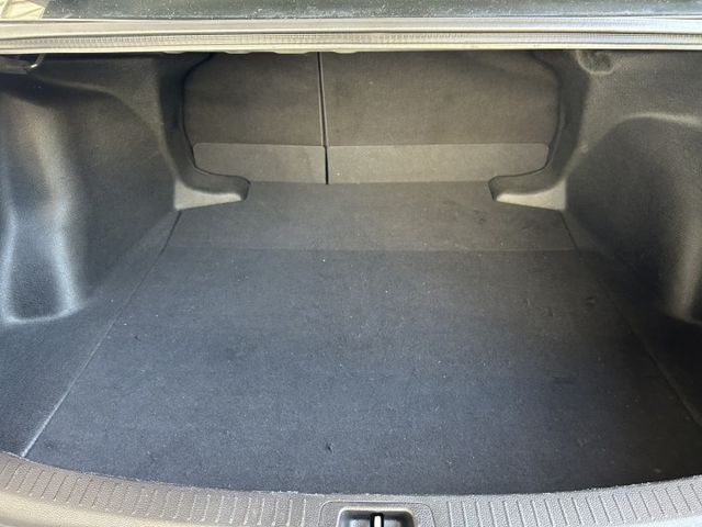 一手車 鈑件原 尊爵版 車況優 僅跑7萬多公里 低里程 里程保證 ACC跟車 多功能觸控影音系統 認證車 有保固 可貸款  第14張相片