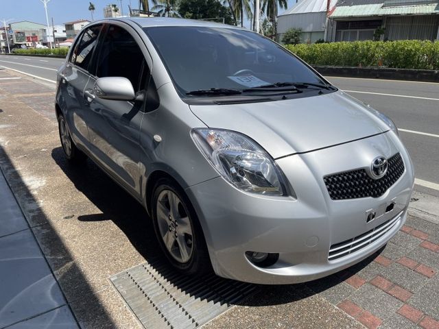 一手車 鈑件原  里程保證 小車大空間 妥善率好 省油 好停車 經濟實惠 認證車 優質代步五門掀背式小轎車款  第3張相片