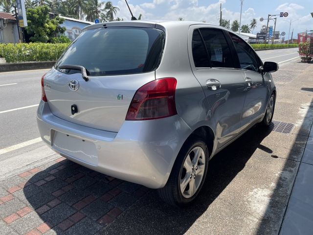 一手車 鈑件原  里程保證 小車大空間 妥善率好 省油 好停車 經濟實惠 認證車 優質代步五門掀背式小轎車款  第4張相片