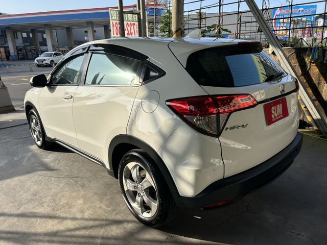 VTi-S 鈑件原 僅跑4萬多 里程保證  I-KEY 方向盤快撥鍵 定速 換檔快撥片 恆溫 藍芽 認證車有保固可貸款  第4張相片
