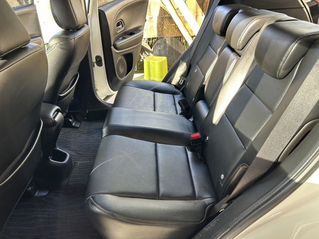 VTi-S 鈑件原 僅跑4萬多 里程保證  I-KEY 方向盤快撥鍵 定速 換檔快撥片 恆溫 藍芽 認證車有保固可貸款  第14張相片