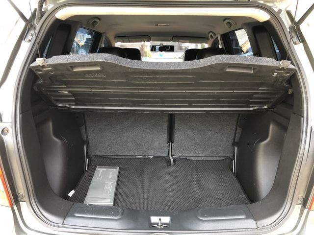 一手車 鈑件原 里程保證 五人座 有小車的省油 有MPV的空間 妥善率好 CP質高 代步首選車 價格親民 認證車 可貸  第17張相片