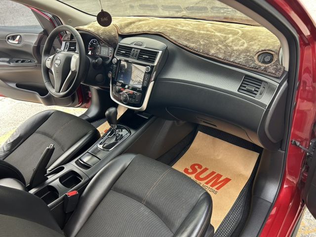 Turbo版 免鑰匙啟動車門鎖 盲點 環景 空力套件 恆溫空調 分區溫控 後座出風口 循跡防滑 認證車 有保固 可貸款  第12張相片