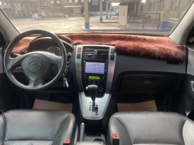 鈑件原 里程保證 柴油引擎 扭力大  省油 乘坐空間大 恆溫 多功能影音系統 資料完整 認證車 可貸款  第7張相片