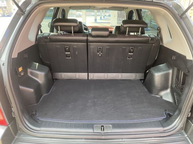 鈑件原 里程保證 柴油引擎 扭力大  省油 乘坐空間大 恆溫 多功能影音系統 資料完整 認證車 可貸款  第19張相片