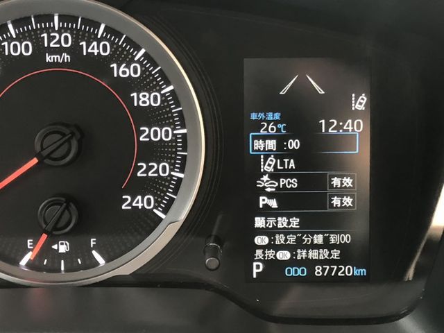 豪華版 鈑件原 里程保證  ACC跟車 方向盤快控鍵  影音系統 定速 恆溫 電動折疊後視鏡 車道偏離警示 認證車  第8張相片