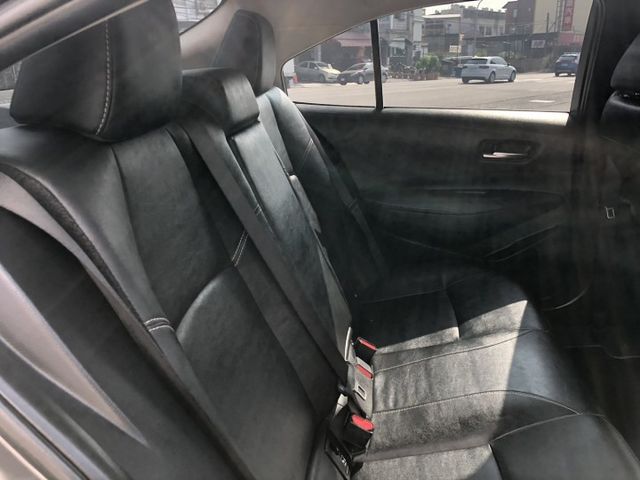 豪華版 鈑件原 里程保證  ACC跟車 方向盤快控鍵  影音系統 定速 恆溫 電動折疊後視鏡 車道偏離警示 認證車  第15張相片