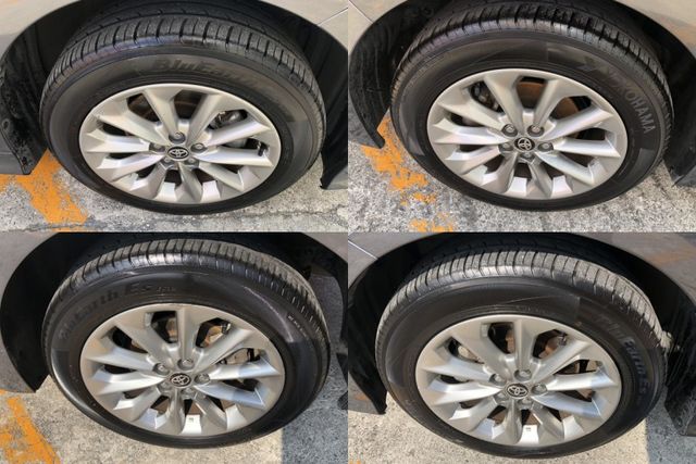 豪華版 鈑件原 里程保證  ACC跟車 方向盤快控鍵  影音系統 定速 恆溫 電動折疊後視鏡 車道偏離警示 認證車  第18張相片