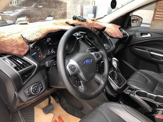 頂級四輪傳動版 原鈑件 無事故 渦輪增壓 馬力242P 扭力大駕馭感超高 里程保證 物超所值 親民價格 認證車 可貸款  第10張相片