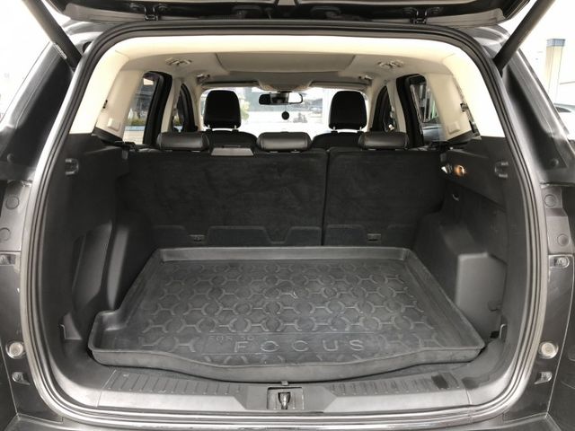 頂級四輪傳動版 原鈑件 無事故 渦輪增壓 馬力242P 扭力大駕馭感超高 里程保證 物超所值 親民價格 認證車 可貸款  第16張相片