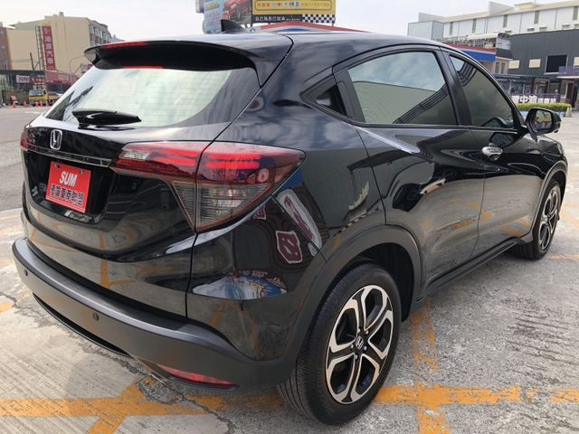 S版 一手車 鈑件原 里程保證 配備資料皆齊全 車況優 方向盤快控鍵 換檔撥片  恆溫空調 藍牙通訊 衛星導航  認證車  第5張相片