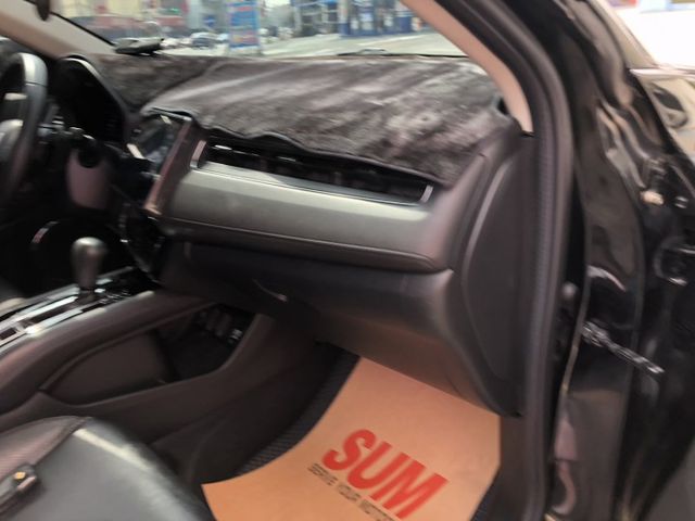 S版 一手車 鈑件原 里程保證 配備資料皆齊全 車況優 方向盤快控鍵 換檔撥片  恆溫空調 藍牙通訊 衛星導航  認證車  第18張相片