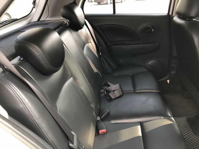 一手車 只跑13萬多 里程保證 低里程  省油 托善率好 保養維修零件便宜 遮風擋雨 代步首選小車  認證車 可保固  第14張相片