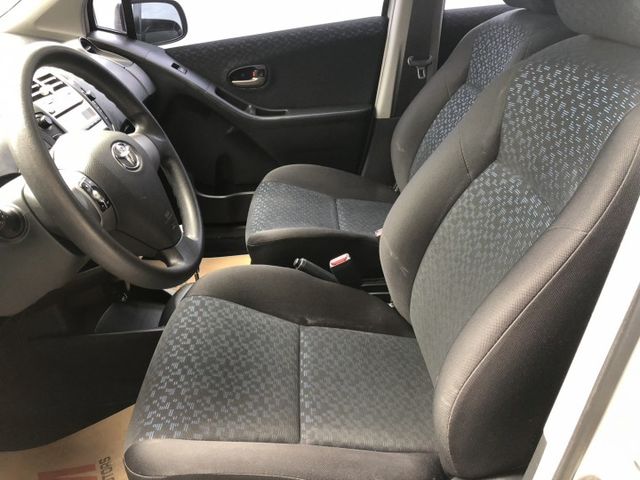 鈑件原 里程保證 恆溫 鋁圈  音響快控鍵 電動折疊後視鏡 後霧燈 省油 大空間 省保養費 代步最方便 好停車 認證車  第10張相片