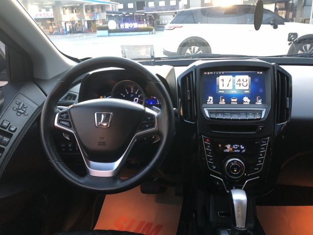 旗艦版 一手車 鈑件原 里程保證 配備資料皆齊全 車美價廉 物超所值 買到賺到  認證車 有保固 可貸款  第7張相片