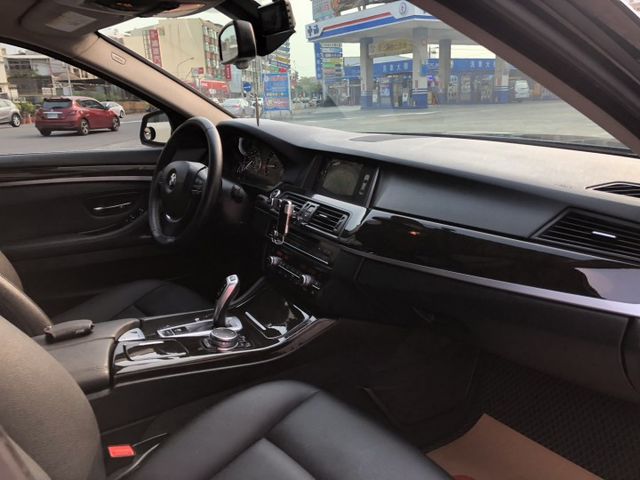 鈑件原 里程保證 車況保持極優 前車主保養維修非常確實  配備資料皆齊全 認證車 物超所值 機會難得 錯過可惜  第13張相片