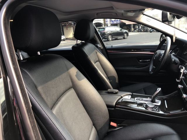 鈑件原 里程保證 車況保持極優 前車主保養維修非常確實  配備資料皆齊全 認證車 物超所值 機會難得 錯過可惜  第14張相片