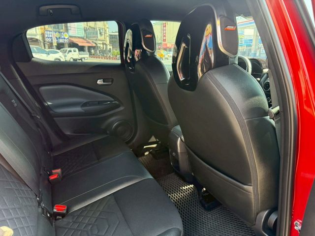 一手車 駕趣享樂版 搭載 1.0 升三缸渦輪增壓引擎 雙離合器7速自手排 低稅金優勢 認證車 有保固 可貸款  第11張相片