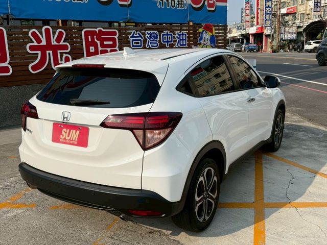 S版 鈑件原 里程保證  I-KEY 手自排 影音系統 快撥鍵 恆溫 定速 衛星導航  倒車顯影  認證車 有保固  第6張相片