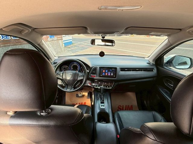 S版 鈑件原 里程保證  I-KEY 手自排 影音系統 快撥鍵 恆溫 定速 衛星導航  倒車顯影  認證車 有保固  第7張相片