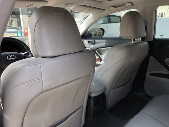 一手車 原鈑件 里程保證 HID頭燈 車況保持非常優底盤毫無異音 後輪傳動操控感極佳 2.5CC傳統六速手自排變速箱  第14張相片