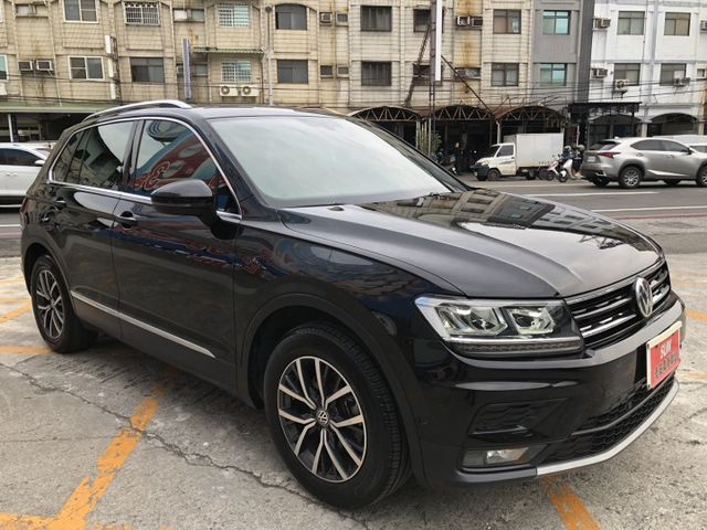 旅行式LED頭燈 一手車 鈑件原 里程保證 電動座椅 全景天窗 電動尾門 ACC跟車 配備資料皆齊全 認證車 有保固  第3張相片