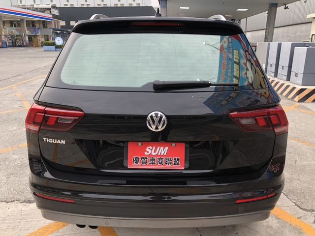 旅行式LED頭燈 一手車 鈑件原 里程保證 電動座椅 全景天窗 電動尾門 ACC跟車 配備資料皆齊全 認證車 有保固  第6張相片