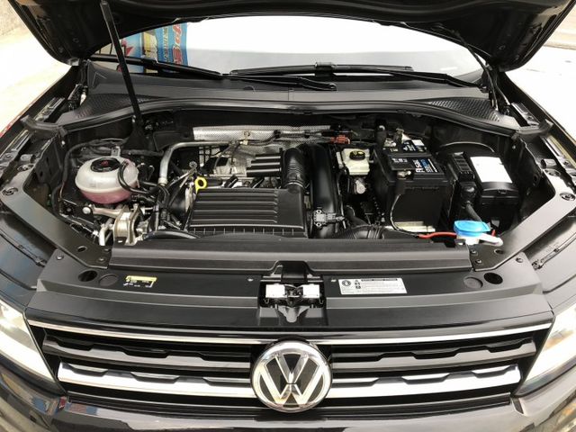 旅行式LED頭燈 一手車 鈑件原 里程保證 電動座椅 全景天窗 電動尾門 ACC跟車 配備資料皆齊全 認證車 有保固  第20張相片