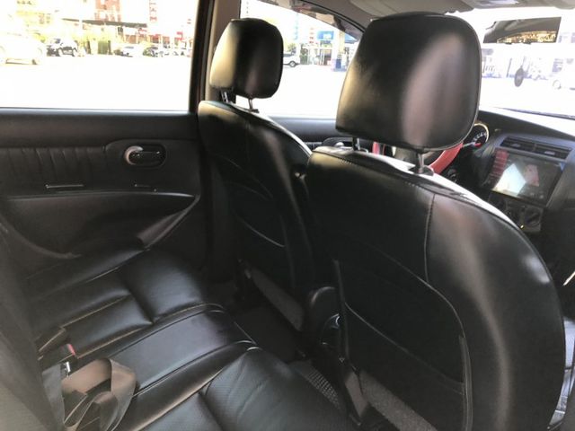 鈑件原 里程保證 影音系統 皮椅 車頂行李架 胎壓偵測器 小車大空間 妥善率好 認證車 有保固 可貸款  第11張相片