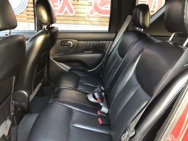 鈑件原 里程保證 影音系統 皮椅 車頂行李架 胎壓偵測器 小車大空間 妥善率好 認證車 有保固 可貸款  第16張相片