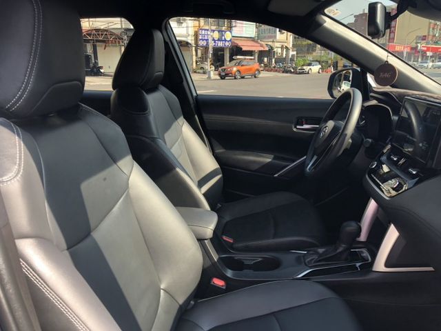 尊爵版 一手車 鈑件原 里程保證 只跑3萬多公里 低里程 配備資料皆齊全 物超所值 買到賺到 錯過可惜 認證車 有保  第12張相片