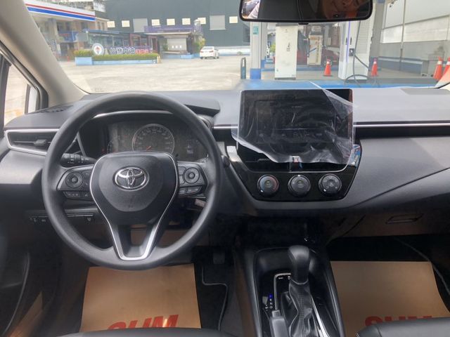 一手掛牌車 原鈑件 里程保證 只跑75公里 掛牌業績車 里程數為車輛移動時增加與新車並無兩樣 成交比照新車模式 買到省到  第7張相片
