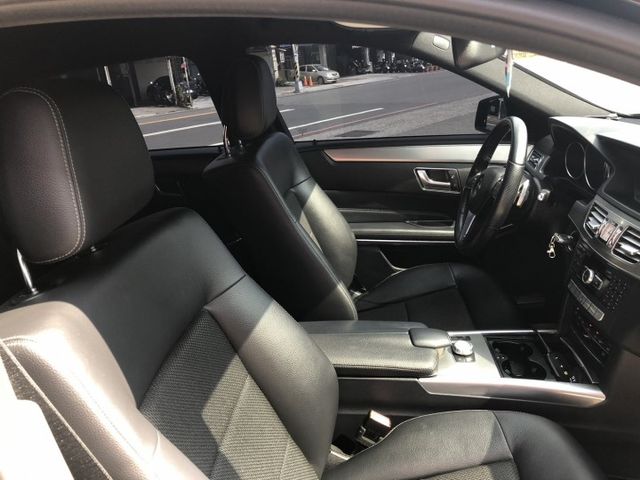 W212 小改款 鈑件原 里程保證 認證車 可貸款  第10張相片