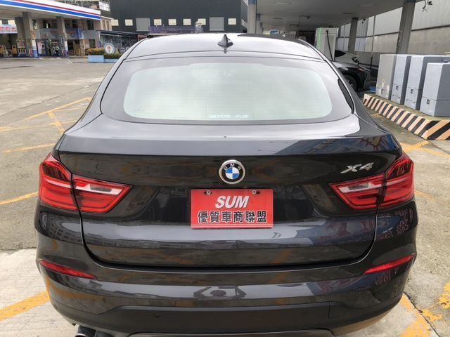 台灣總代理 一手車 鈑件原 里程保證 都在原廠保養 渦輪 4WD 免鑰匙系統 電動啟閉尾門 換檔撥片 認證車 可貸款  第5張相片