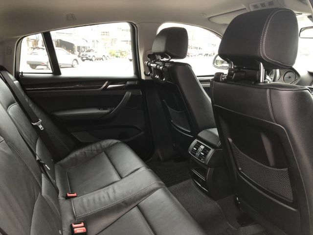 台灣總代理 一手車 鈑件原 里程保證 都在原廠保養 渦輪 4WD 免鑰匙系統 電動啟閉尾門 換檔撥片 認證車 可貸款  第15張相片