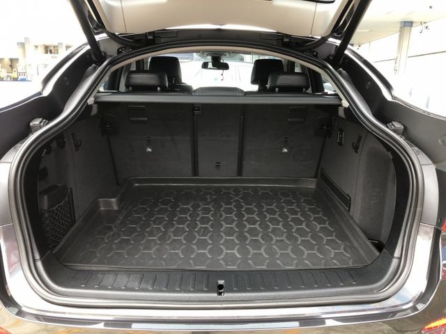 台灣總代理 一手車 鈑件原 里程保證 都在原廠保養 渦輪 4WD 免鑰匙系統 電動啟閉尾門 換檔撥片 認證車 可貸款  第17張相片